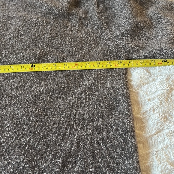 Garys Brown 100% Cashmere Very Soft And Think Sweater Size  L - Picture 7 of 8